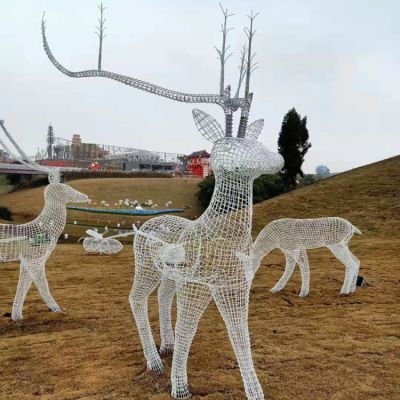 不銹鋼鐵藝鏤空梅花鹿雕塑 園林草地裝飾小品