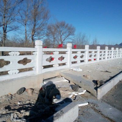 大理石砂石花崗巖石雕鏤空創(chuàng)意戶外河道馬路護(hù)欄圍欄雕塑