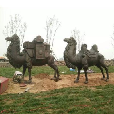 駱駝景觀，公園創(chuàng)意玻璃鋼仿銅沙漠動物