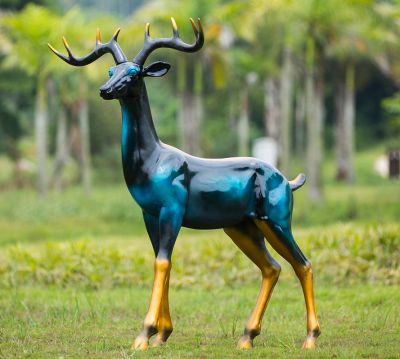 公園大型戶外景觀仿真動物玻璃鋼彩繪梅花鹿雕塑