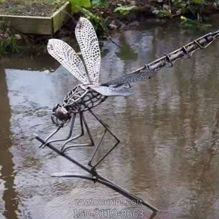 水景公園戶(hù)外不銹鋼抽象鏤空蜻蜓雕塑